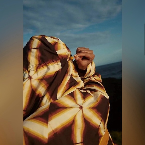 FP Movement Singin’ In The Rain Printed Packable Jacket - Picture 4 of 10